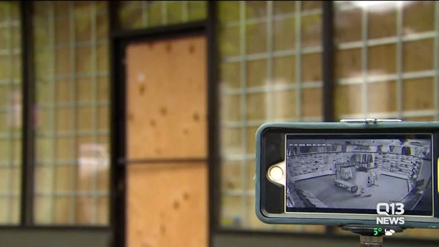 'Feels like a kick in the stomach': Business owners devastated by recent break-ins amid shutdown