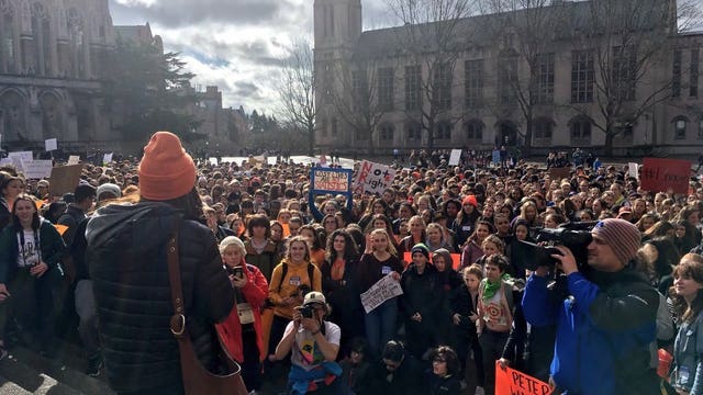 'We want change:' Thousands of Washington students walk out of class protesting gun violence