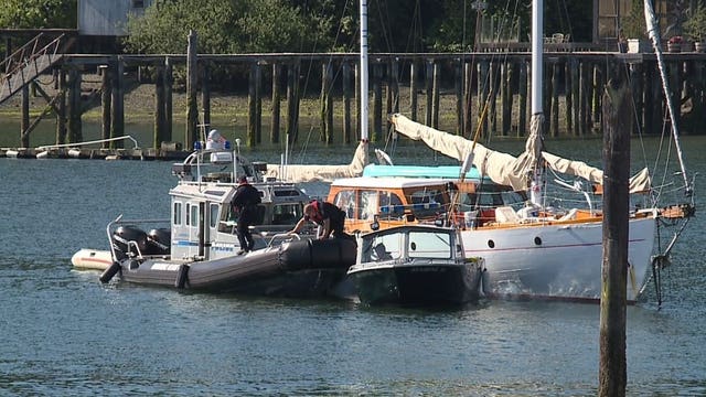 Police fatally shoot man who fired at Bainbridge Island police from sailboat