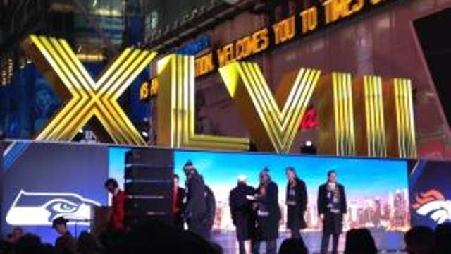 VIDEO: Super Bowl Boulevard officially opens