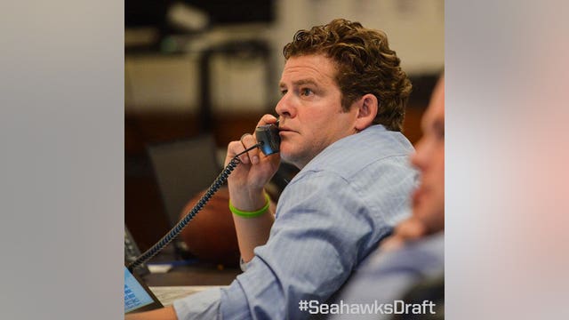 Seahawks trade down in first round, getting 3rd, 7th in return