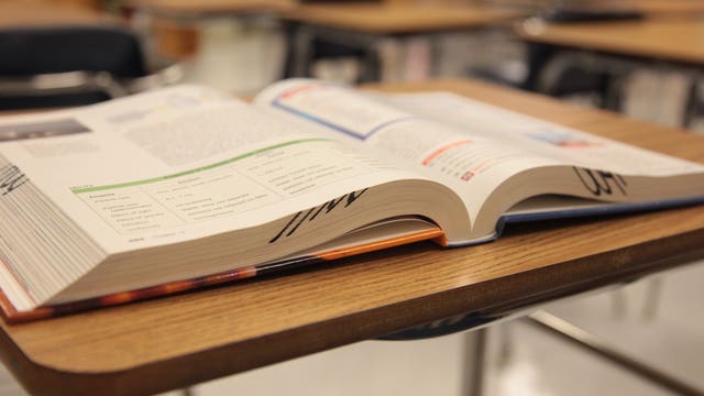 State lawmakers discuss bill that could shift instructional hours in public schools