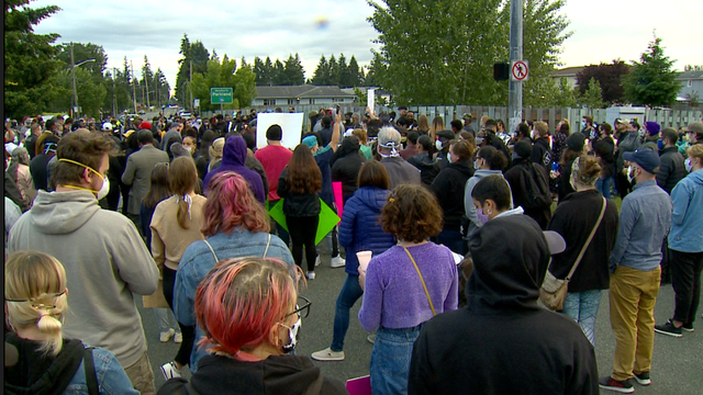 Hundreds gather at vigil for man who died while restrained by Tacoma Police