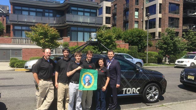 Gov. Inslee moves forward with self-driving car initiative