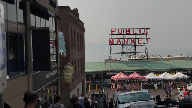Smoky air doesn't dull Seattle's shine as a tourist stop -- yet