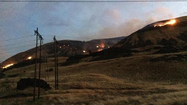 Wildfire near Wenatchee threatens 80 homes