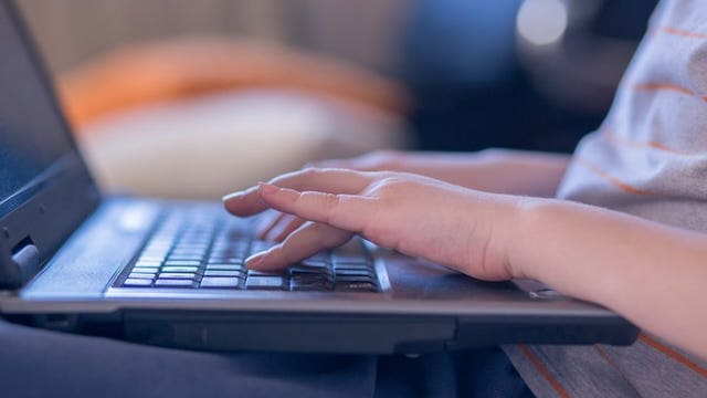 Bellevue School District delays plans for in-classroom learning