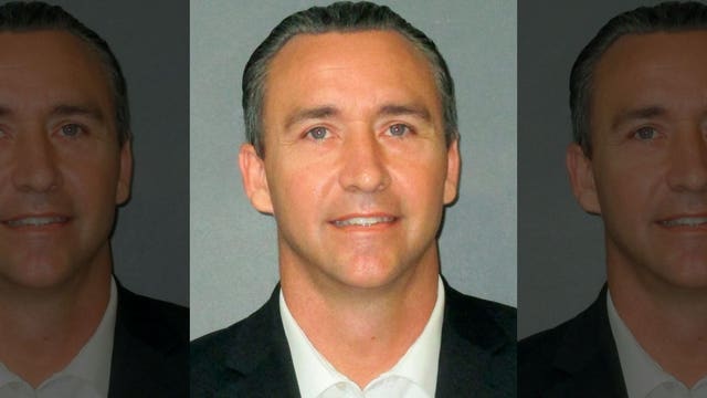 Louisiana pastor breaks house arrest to hold Sunday service amid stay-at-home orders