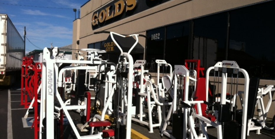 gold's gym equipment