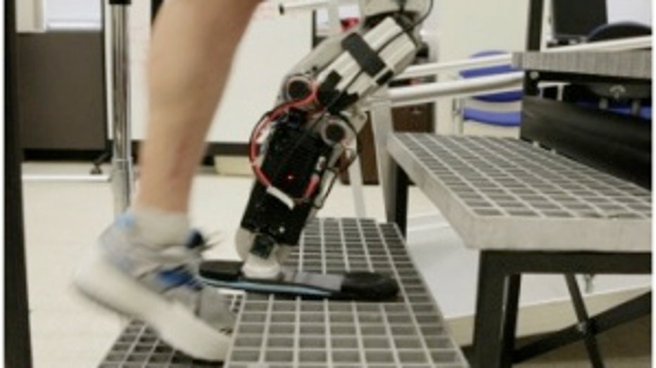 Amazing Science: Man Controls Bionic Leg With Thoughts