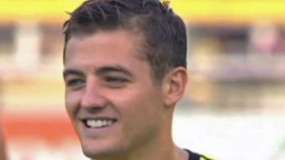 Commentary: A historic moment for Galaxy midfielder Robbie Rogers