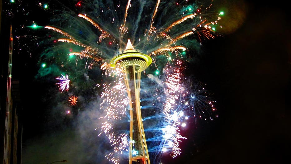 spaceneedle-fireworks.jpeg.jpg?ve=1&tl=1