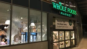 No arrests made after large group goes on looting, vandalism spree in Seattle