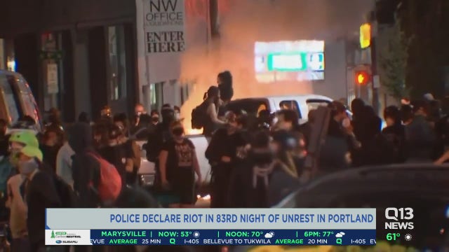 Portland rioters set fire to county government building