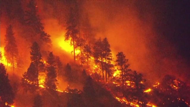 Residents told to evacuate as wildfire in Columbia River Gorge grows