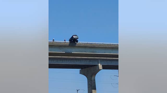 Wrong-way vehicle causes fatal crash on SR-20 in Skagit County