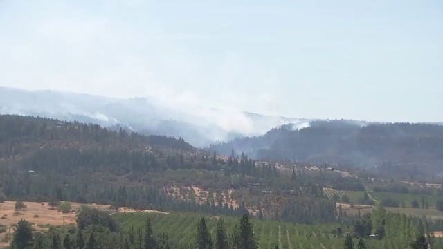 Crews make progress on Columbia River Gorge fire