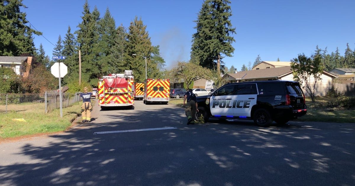 Woman dies in Arlington house fire | FOX 13 Seattle
