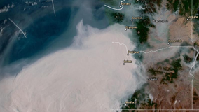 'Huge mass' of smoke headed to western Washington