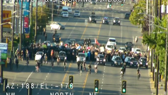 Police: Over 20 arrests made during protest march to Seattle Police Officers Guild