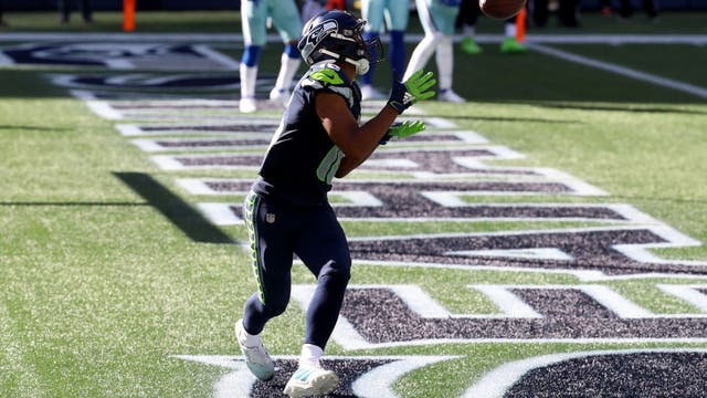 Russell Wilson's 5 TDs lead Seahawks to 38-31 win over Cowboys