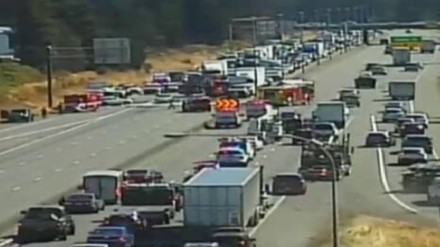 1 injured after multi-car crash on SR 512 in Lakewood