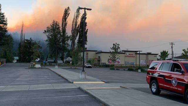 Hurricane-force winds kick up Pacific Northwest wildfires
