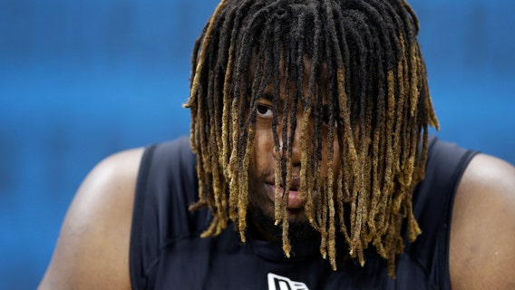 Seahawks rookie Damien Lewis overcomes hurricane, obstacles to achieve NFL dreams