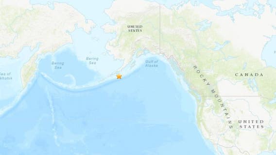 Magnitude 7.5 earthquake off Alaska prompts tsunami alerts