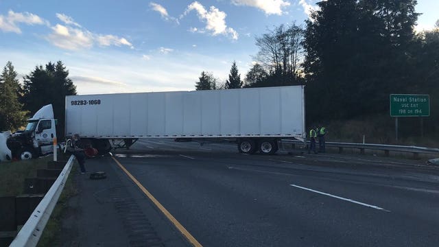 SB I-5 lanes reopen near Marysville after semi-truck crashed, shutdown interstate for hours