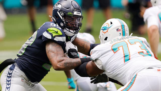 Seahawks defensive lineman Damontre Moore suspended for 6 games