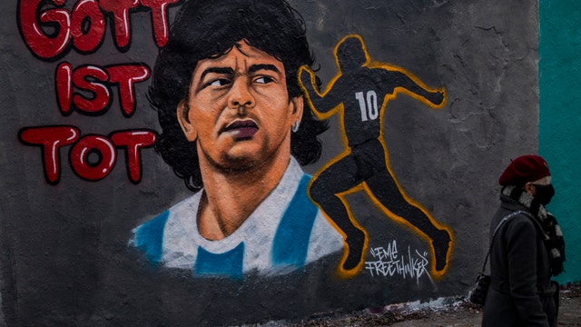 Soccer legend Diego Maradona's death prompts investigation into his doctors