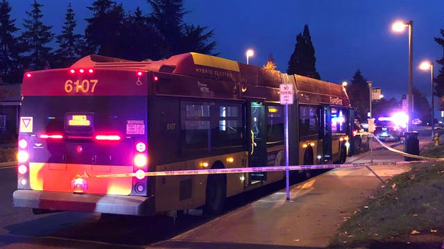 Suspect on the run after stabbing man on bus in SeaTac, deputies say