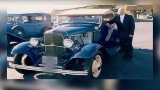 Help 90 year old man recover 1932 Ford Roadster stolen from locked storage unit in Benton County