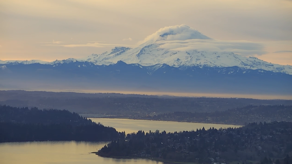 Ongoing Mount Rainier seismic swarm now surpasses 2009 event