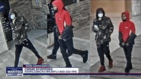 Seattle Police searching for suspects who robbed and shot two teenage girls in grocery store parking lot