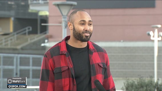 Just A Bit Outside: Discussing Tom Brady tossing Lombardi trophy, plus trivia with Seahawks' KJ Wright