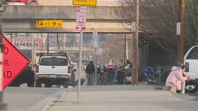 Everett City Council adopts controversial 'no sit, no lie' ordinance targeting homeless