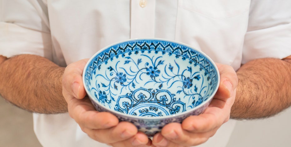 Bowl purchased at yard sale for $35 turns out to be Chinese artifact worth  up to $500K