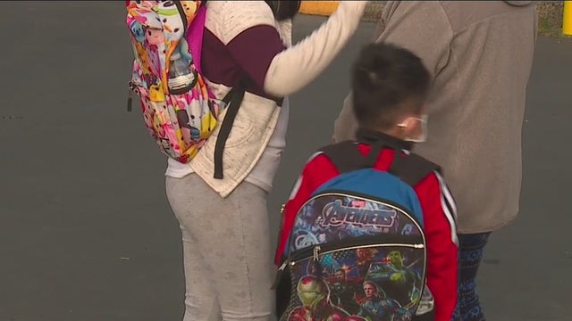 Youngest students return to classrooms in Washington state's largest school district