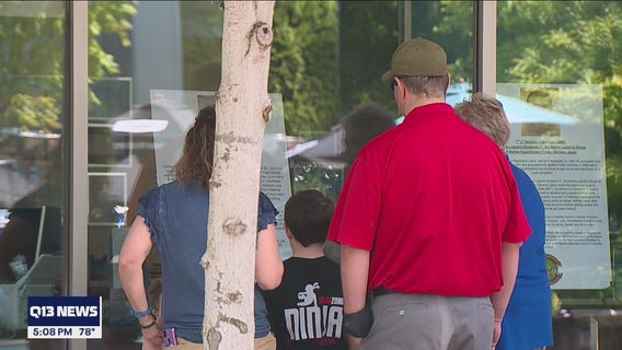 Mill Creek holds 'reverse' Memorial Day parade in COVID era to honor those who served