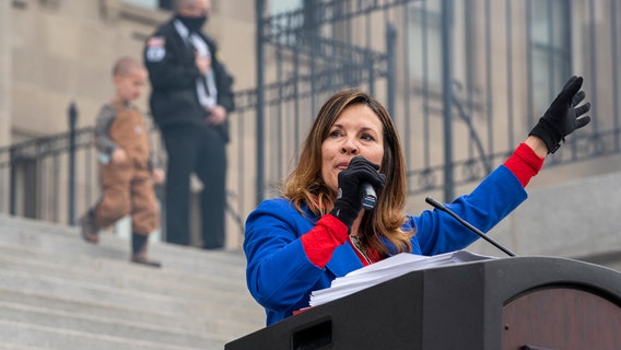 Idaho lieutenant governor bans mask mandates