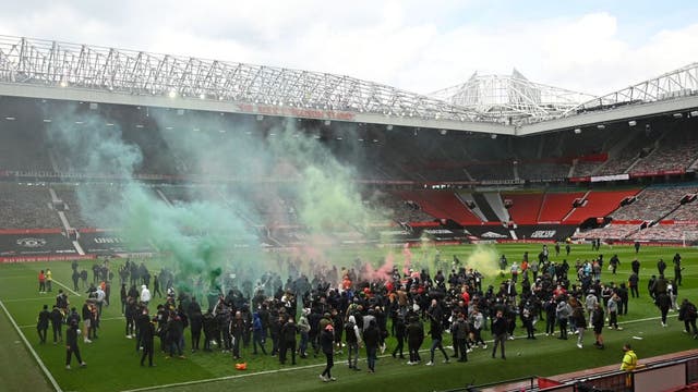 Manchester United fans storm stadium demanding Glazer family sell club