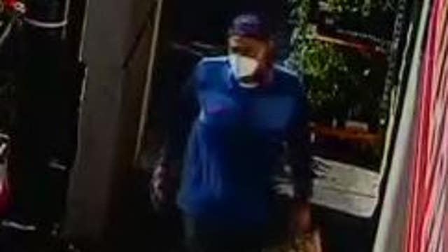 Help ID robbery suspect Seattle Police detectives say pulled knife on grocery store workers