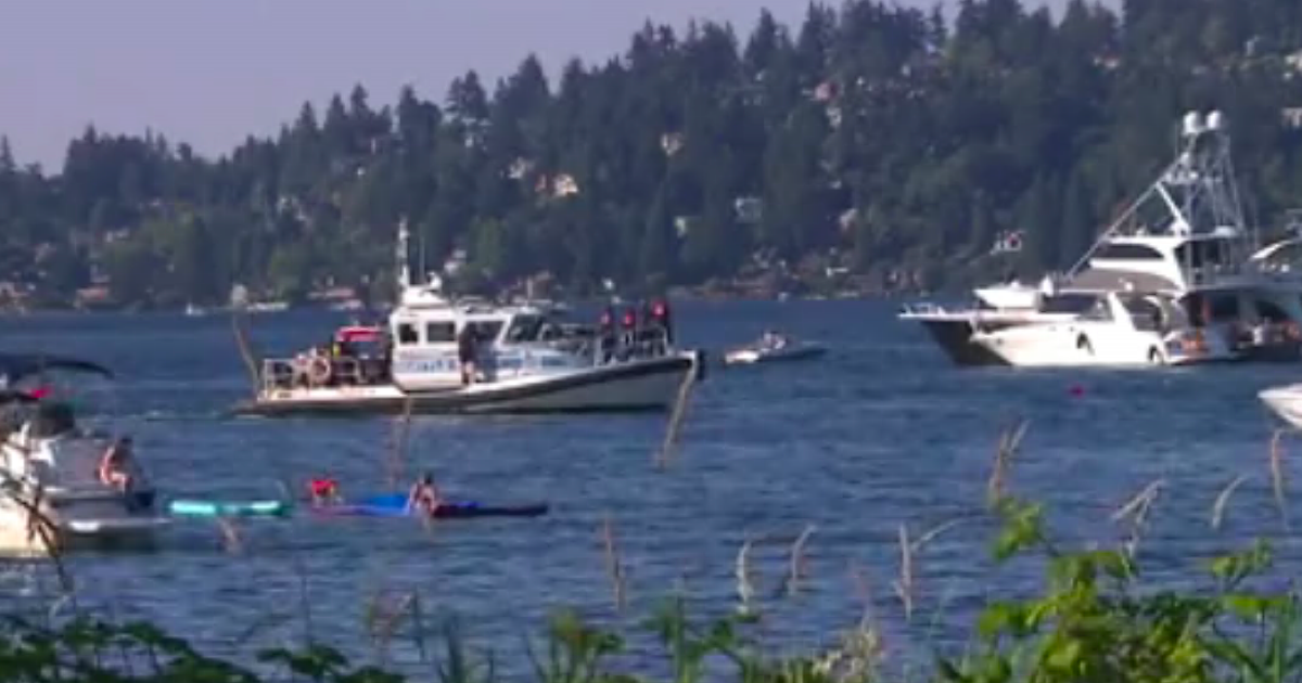 Man missing after falling off boat on Lake Washington | FOX 13 Seattle