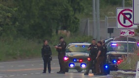 Two dead, two airlifted to hospital after multi-vehicle crash in Federal Way