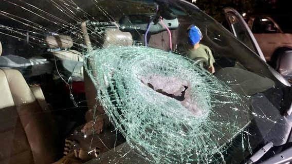 At least 2 people hurt after large rocks thrown at cars driving on I-90 in Washington