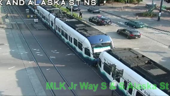 2 killed in Seattle after crossing train tracks, colliding with oncoming light rail train