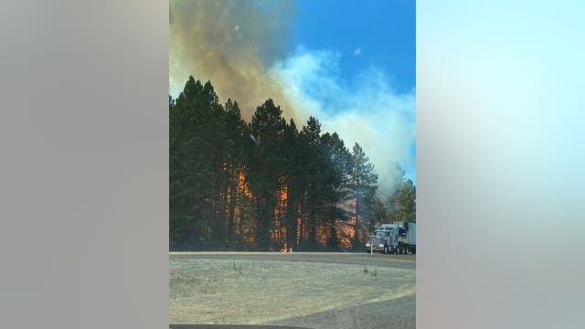 Evacuation notices lifted after brush fire along I-90 forces near Cle Elum