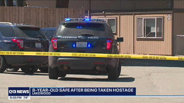 Lakewood police: Man held wife, 8-year-old child hostage